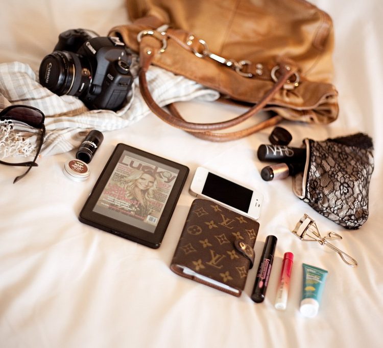 Faves:: What’s In Your Bag?