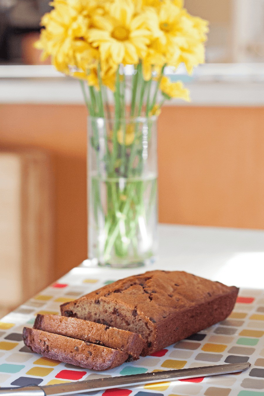 Eats // Easy and Delicious Banana Bread by Fresh Mommy Blog