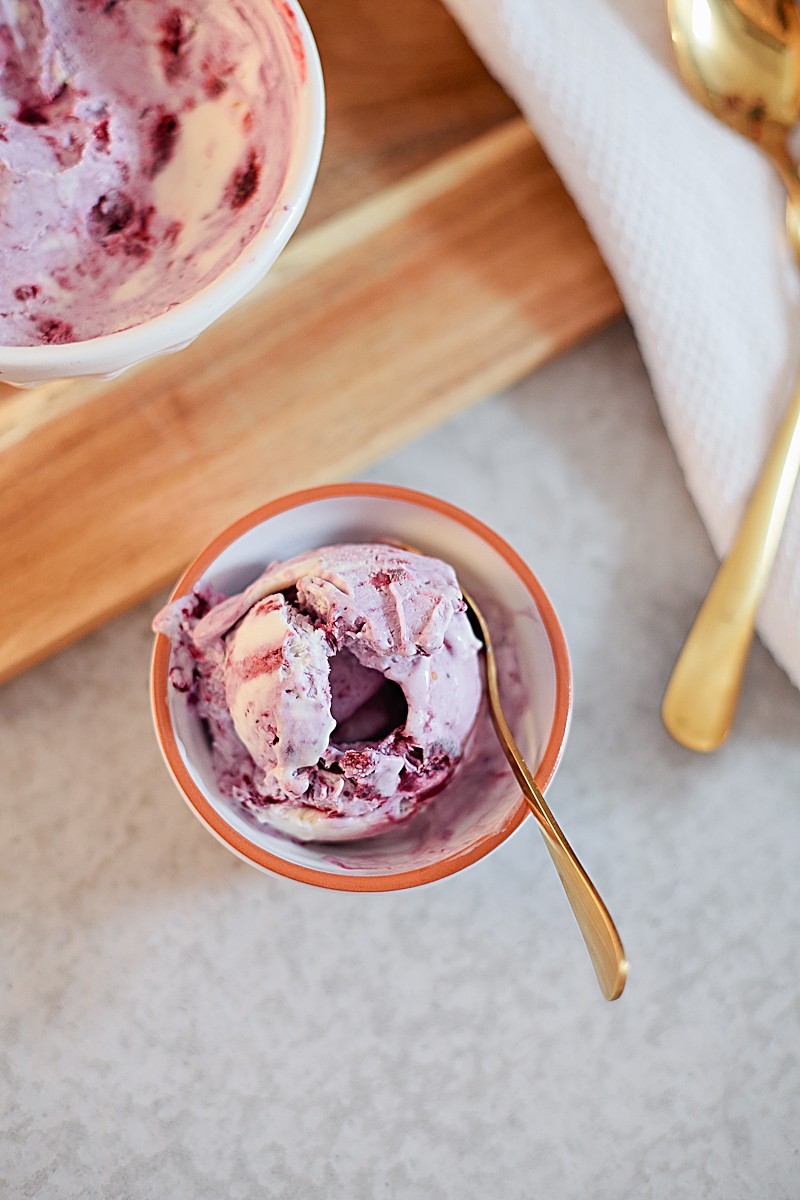 A simple recipe for the best blueberry cheesecake ice cream!! It's like your own custard at home! 