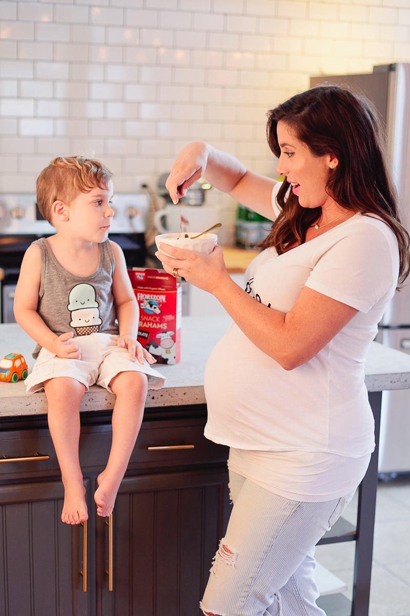 How to make delicious cheesecake ice cream with s'mores mixins!!