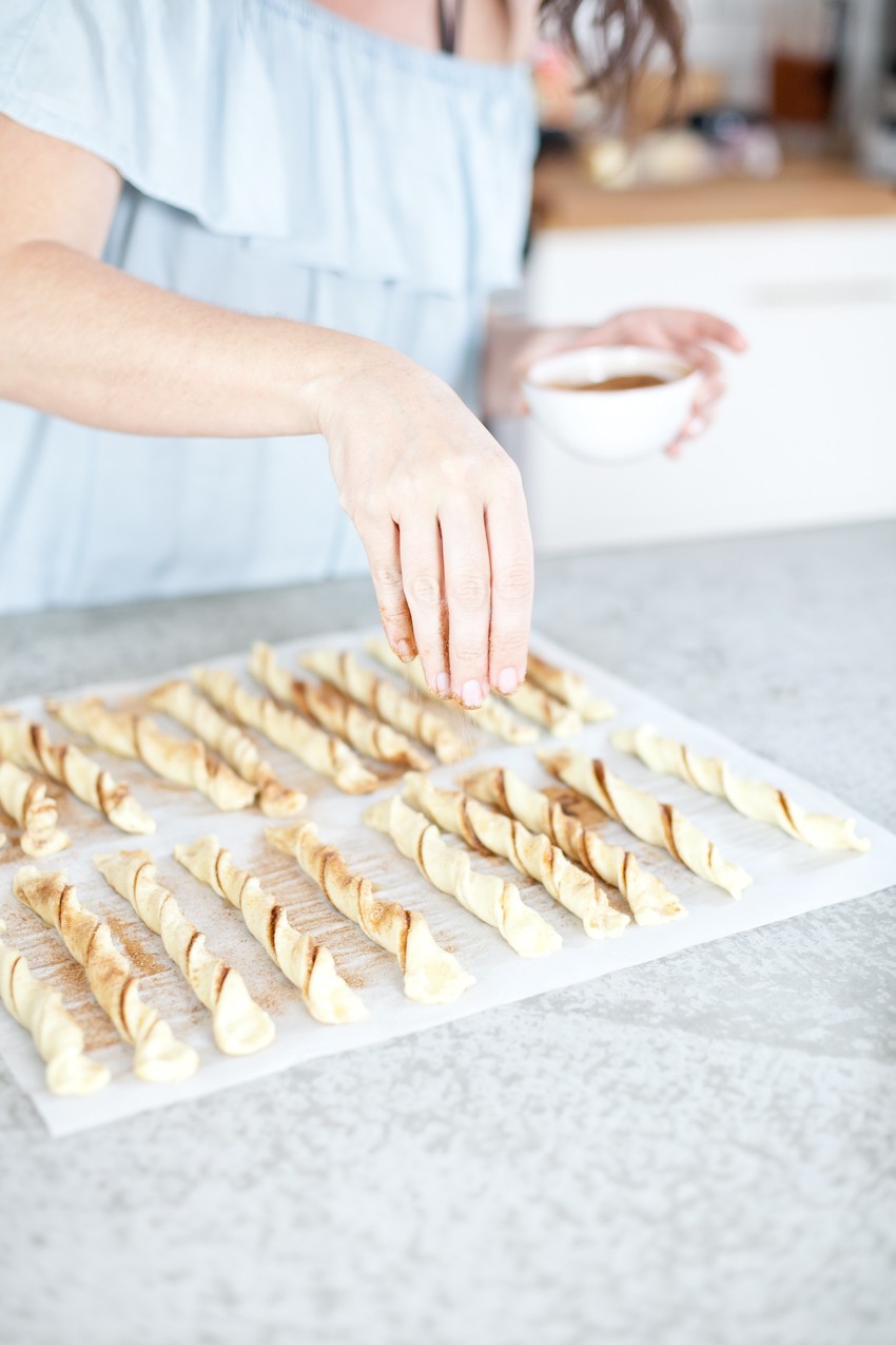 A Cinco De Mayo party and the easiest churro recipe ever featured by popular Florida lifestyle blogger, Tabitha Blue of Fresh Mommy Blog
