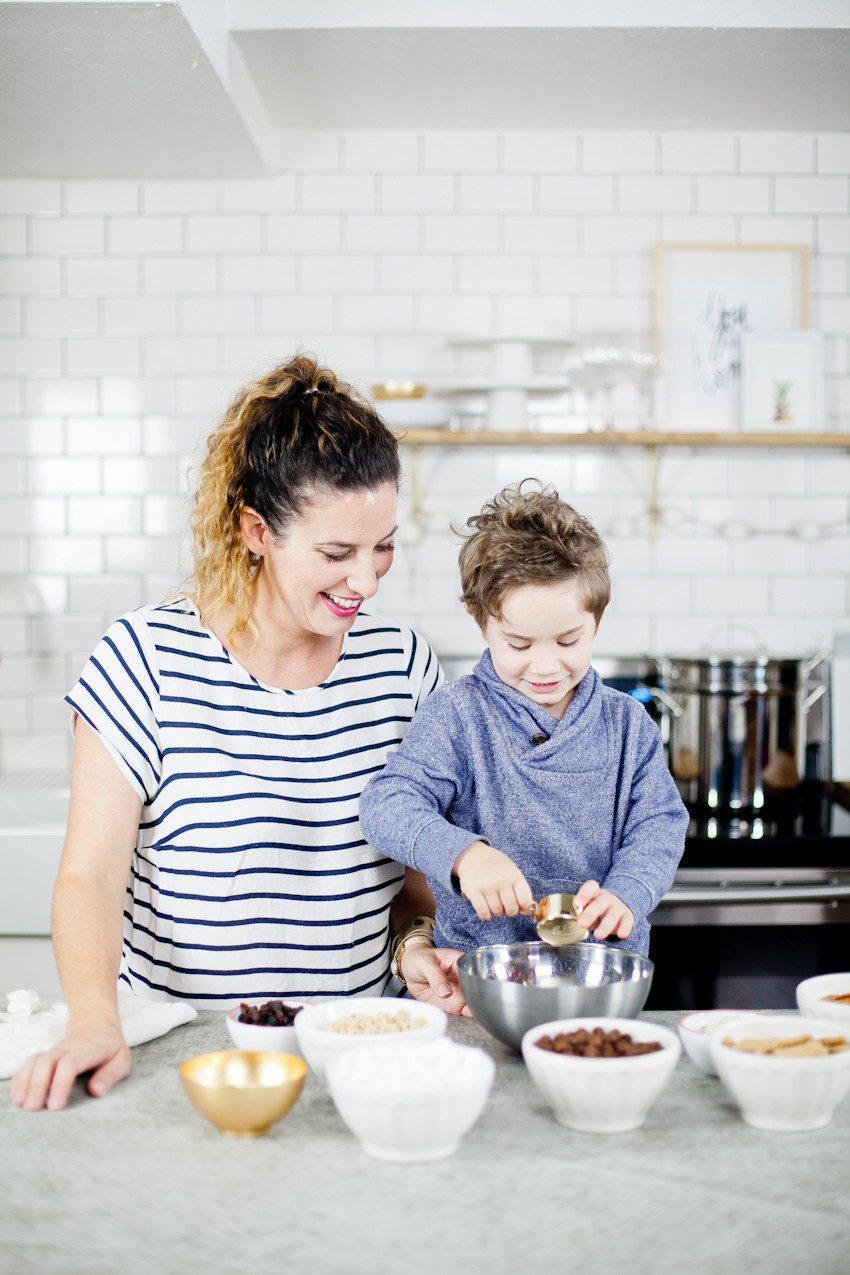 Kid Friendly Trail Mix Puppy Chow Activity and Snack! The kids will love this fun way to build and create their own trail mix, even on a rainy day!
