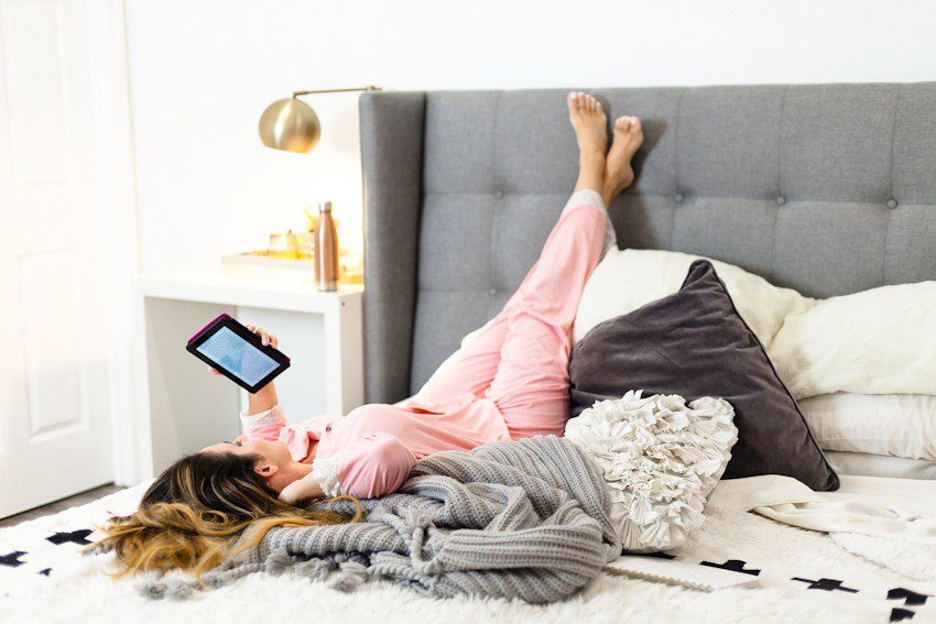 Have the best day ever and TAKE BACK YOUR MORNINGS! Want to create a healthy daily habit or replicate the habits of successful people? Here are FIVE ways to calm the morning madness, even in the summer months, and in turn avoid stress and increase peace in the home.