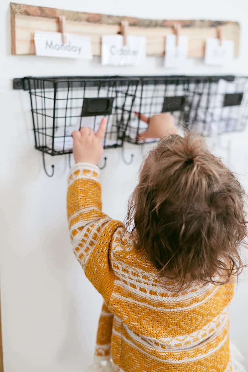 HOW TO DIY Learning and Educational Home Wall Calendar