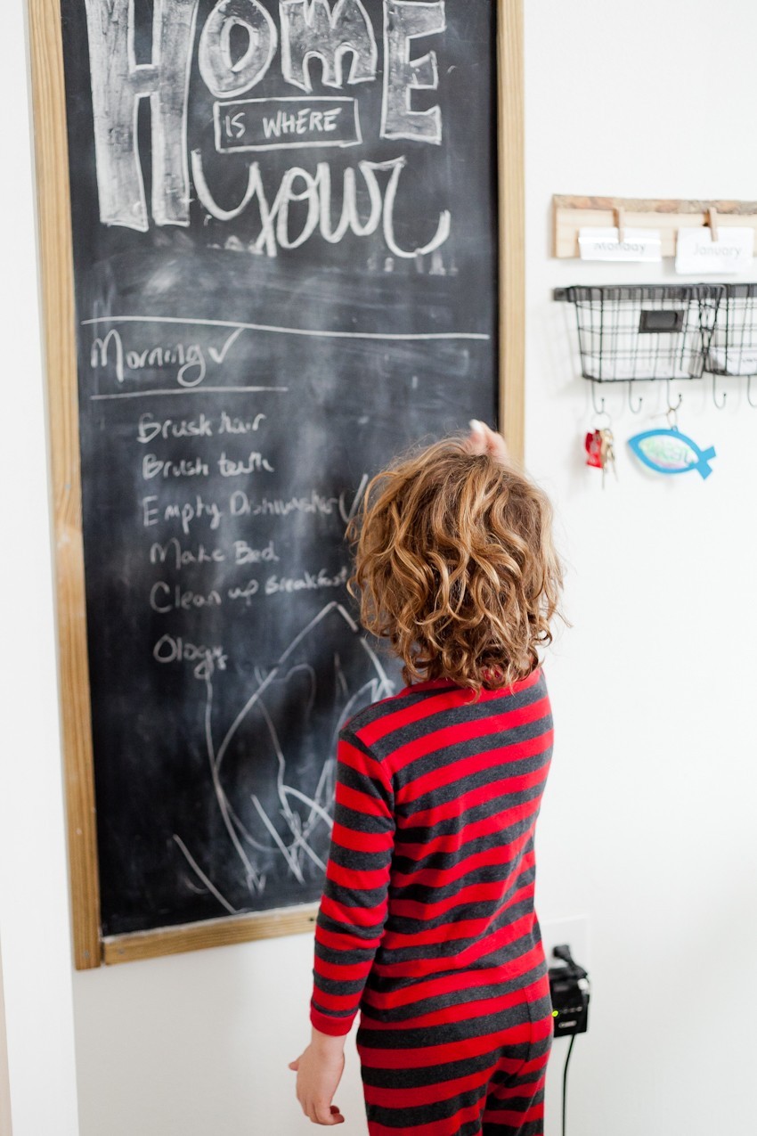 Our Family Morning Routine: A Behind the Scenes look at a what a REAL morning looks like for a busy family. Best daily morning routine ideas for kids and before school by popular Florida lifestyle blogger Fresh Mommy Blog