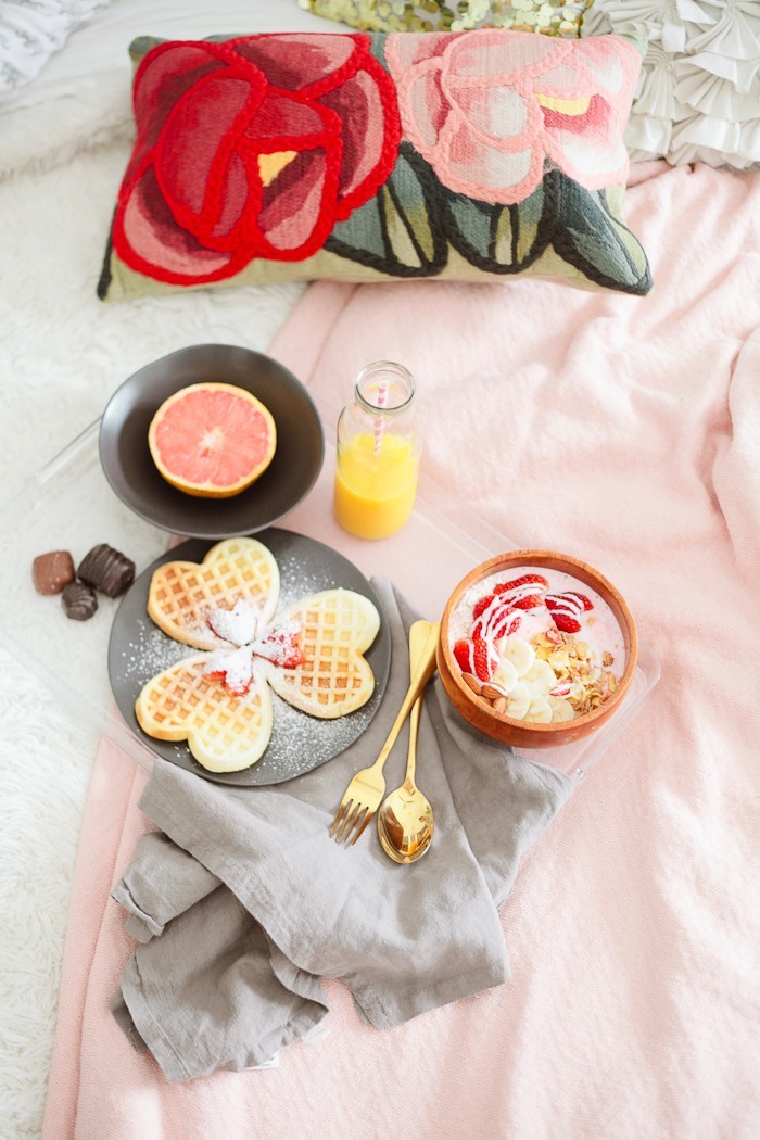Strawberry Smoothie Bowl Recipe for Valentines Day featured by top FL lifestyle blogger, Tabitha Blue of Fresh Mommy Blog