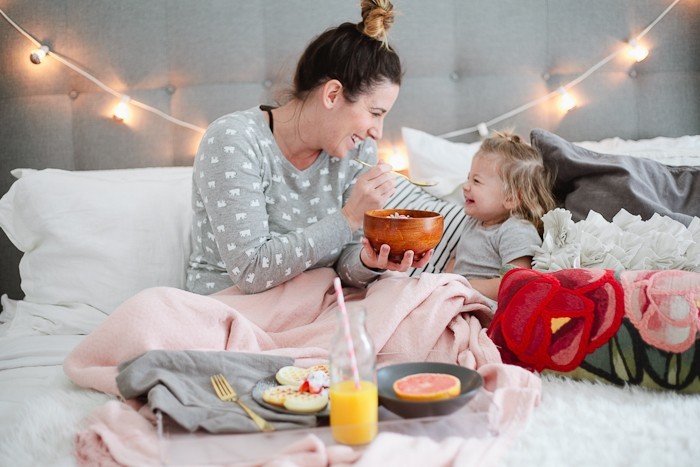 Strawberry Smoothie Bowl Recipe for Valentines Day featured by top FL lifestyle blogger, Tabitha Blue of Fresh Mommy Blog