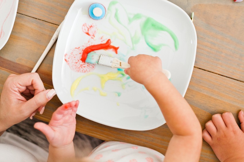 Make Learning Fun with this Edible Finger Paint! Just two simple ingredients from your kitchen will allow for so much creative learning and free play for your family. Kids love it! Perfect for homeschool, preschool, classroom activities and more. - Make Learning Fun with this Edible Finger Paint by popular Florida lifestyle blogger Fresh Mommy Blog