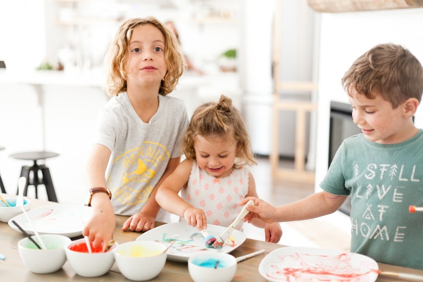 Make Learning Fun with this Edible Finger Paint! Just two simple ingredients from your kitchen will allow for so much creative learning and free play for your family. Kids love it! Perfect for homeschool, preschool, classroom activities and more. - Make Learning Fun with this Edible Finger Paint by popular Florida lifestyle blogger Fresh Mommy Blog