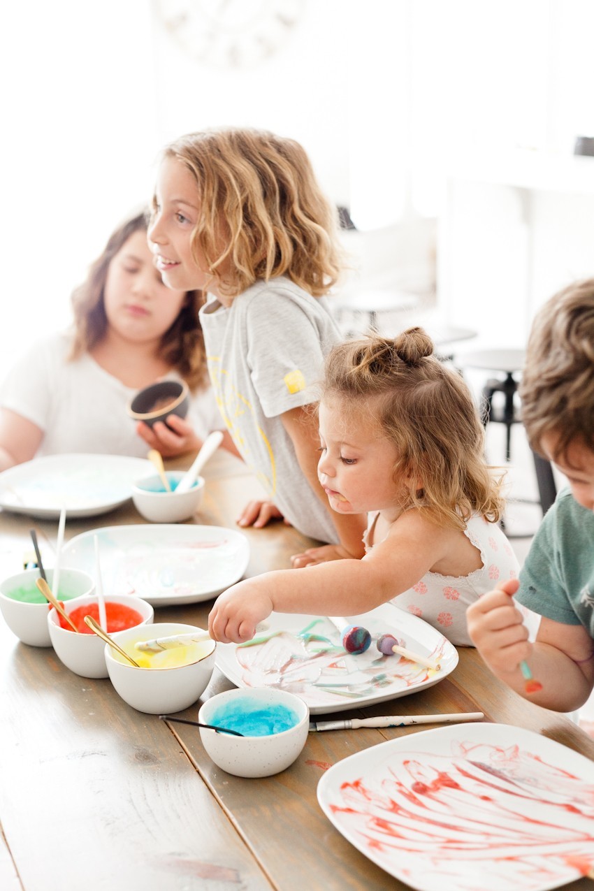 Make Learning Fun with this Edible Finger Paint! Just two simple ingredients from your kitchen will allow for so much creative learning and free play for your family. Kids love it! Perfect for homeschool, preschool, classroom activities and more. - Make Learning Fun with this Edible Finger Paint by popular Florida lifestyle blogger Fresh Mommy Blog