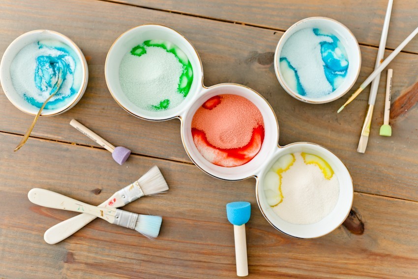 Make Learning Fun with this Edible Finger Paint! Just two simple ingredients from your kitchen will allow for so much creative learning and free play for your family. Kids love it! Perfect for homeschool, preschool, classroom activities and more. - Make Learning Fun with this Edible Finger Paint by popular Florida lifestyle blogger Fresh Mommy Blog