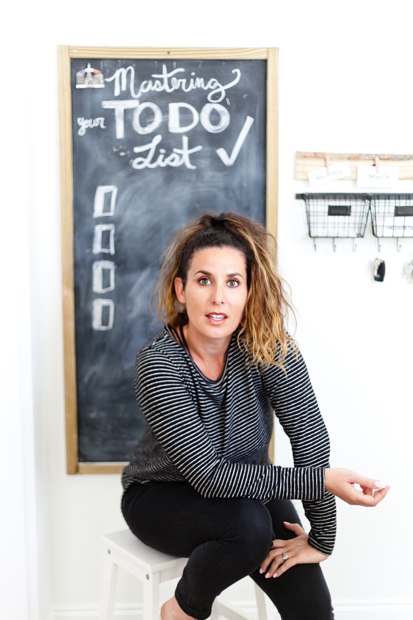 Let's talk about why, the actual reasons, that the things you've had on your list might not be getting done and how to change that. 5 Ways to Master an Effective To Do List: And Why Most People Don't... featured by popular Florida lifestyle blogger, Fresh Mommy Blog