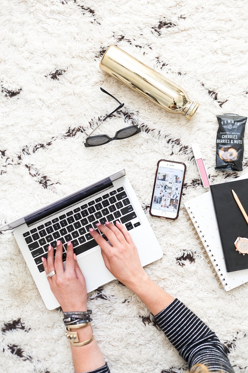 5 Ways to Master an Effective To Do List: And Why Most People Don't. Let's talk about why, the actual reasons, that the things you've had on your list might not be getting done and how to change that. To do list tips, schedule strategies and motivation from popular Florida mommy and lifestyle blogger, Tabitha Blue, Fresh Mommy Blog