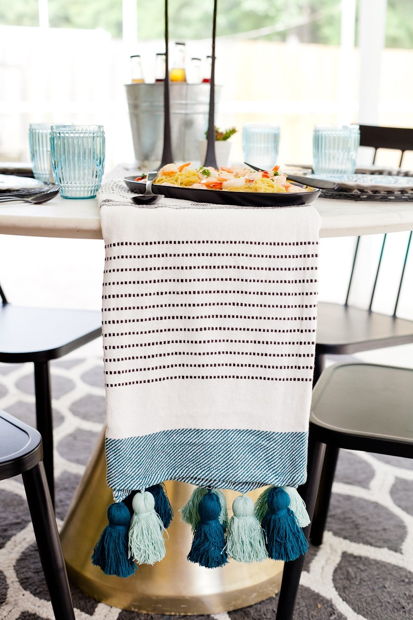 Summer Recipe: Simple Sizzling Shrimp Scampi and easy summer tablescape for entertaining from popular Florida lifestyle blogger Tabitha Blue of Fresh Mommy Blog Summer Recipe: Simple Sizzling Shrimp Scampi and easy summer tablescape for entertaining featured by popular Florida lifestyle blogger Fresh Mommy Blog