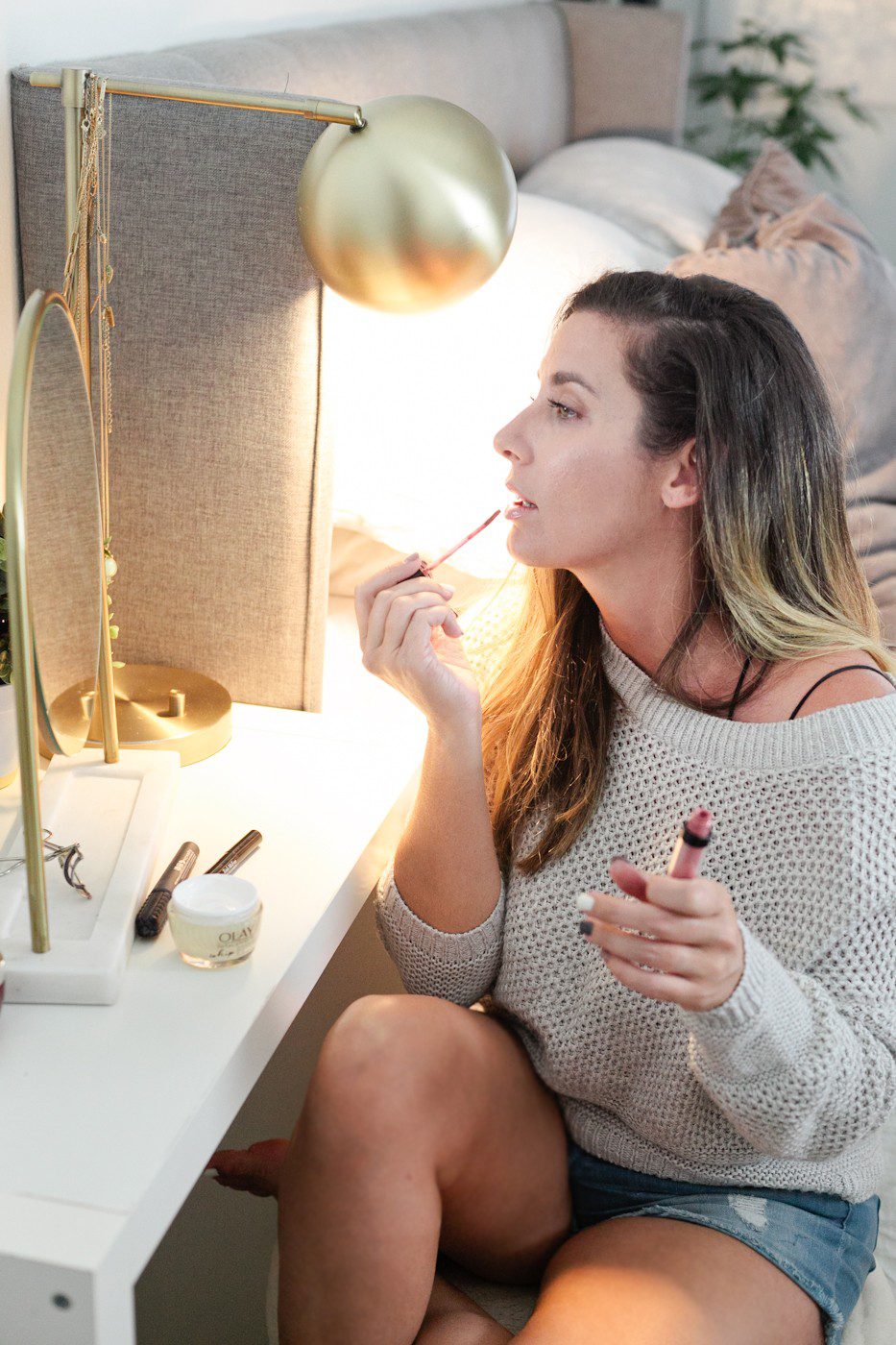 5 Minute Fresh Face: a Quick Everyday Makeup Routine Complete in Minutes featured by top Florida life and style blogger Tabitha Blue of Fresh Mommy Blog.