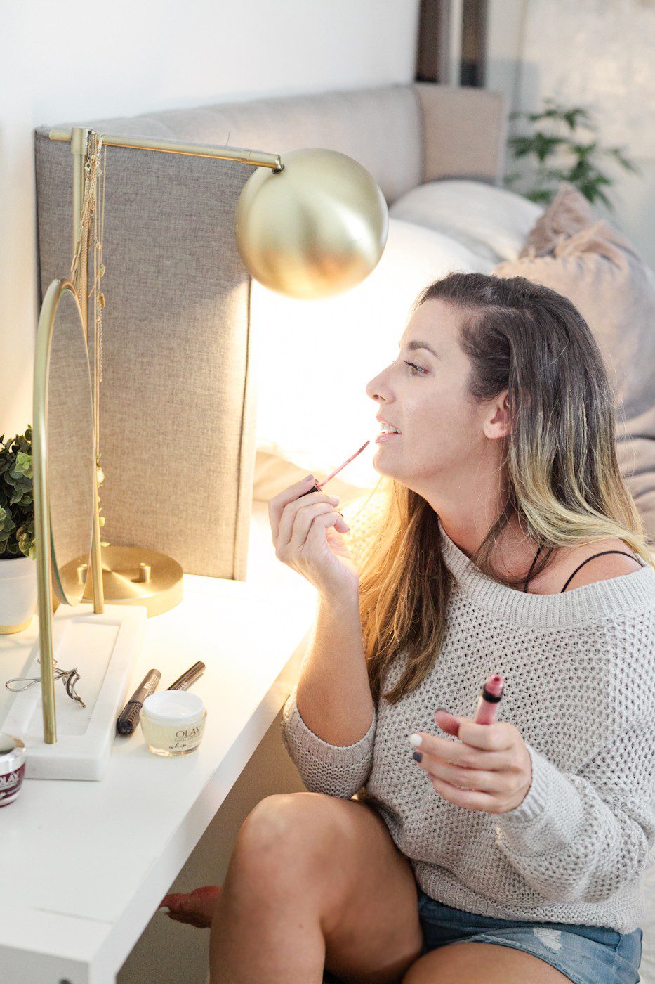 5 Minute Fresh Face: a Quick Everyday Makeup Routine Complete in Minutes featured by top Florida life and style blogger Tabitha Blue of Fresh Mommy Blog.