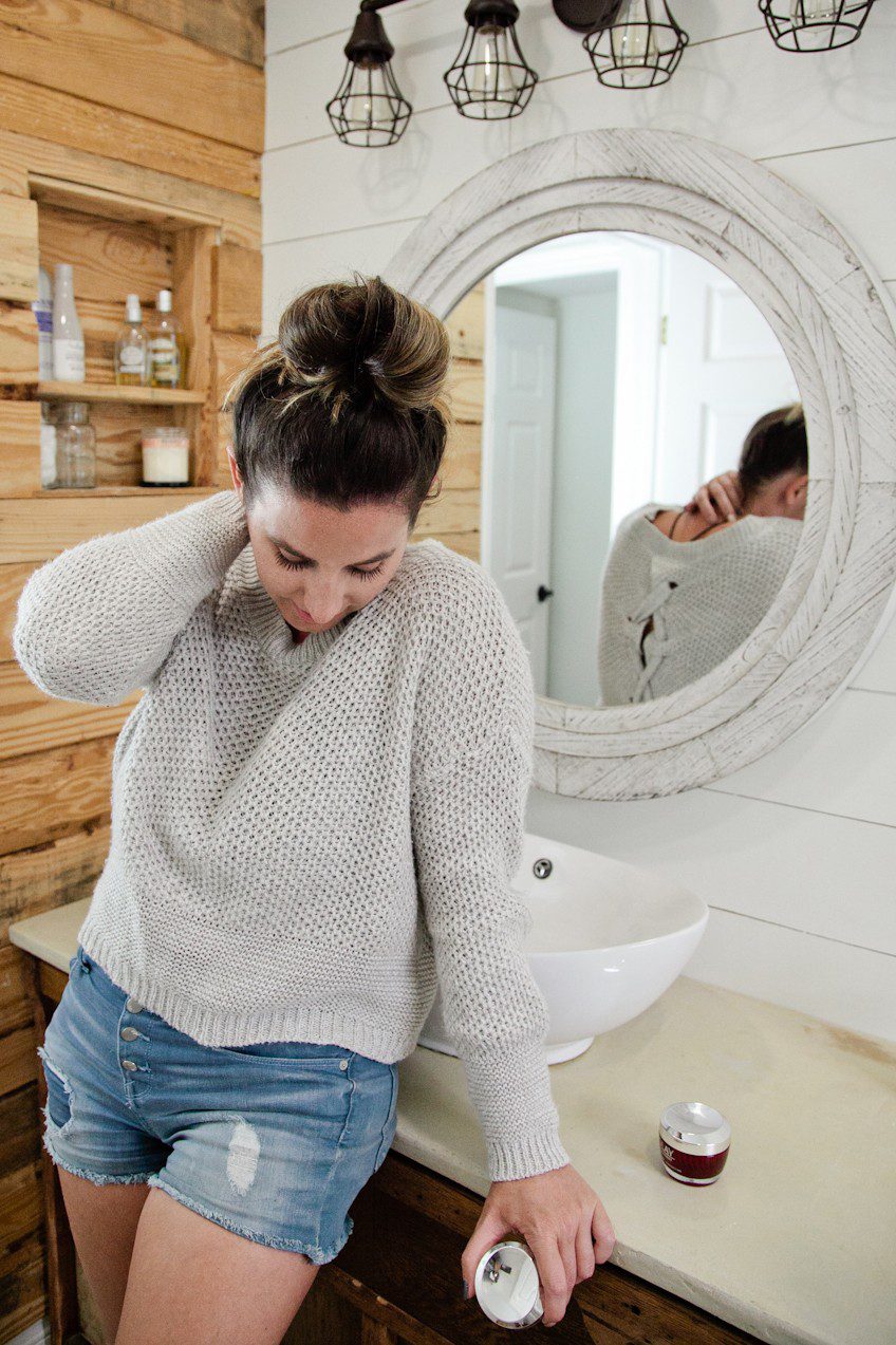 5 Minute Fresh Face: a Quick Everyday Makeup Routine Complete in Minutes featured by top Florida life and style blogger Tabitha Blue of Fresh Mommy Blog.