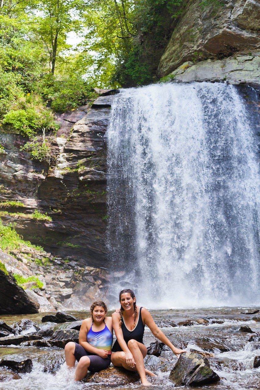 A Quick Maggie Valley Travel Guide for your Next Smoky Mountains Vacation featured by top Florida travel, life and style blog, Fresh Mommy Blog: hiking and waterfalls - Looking Glass Falls