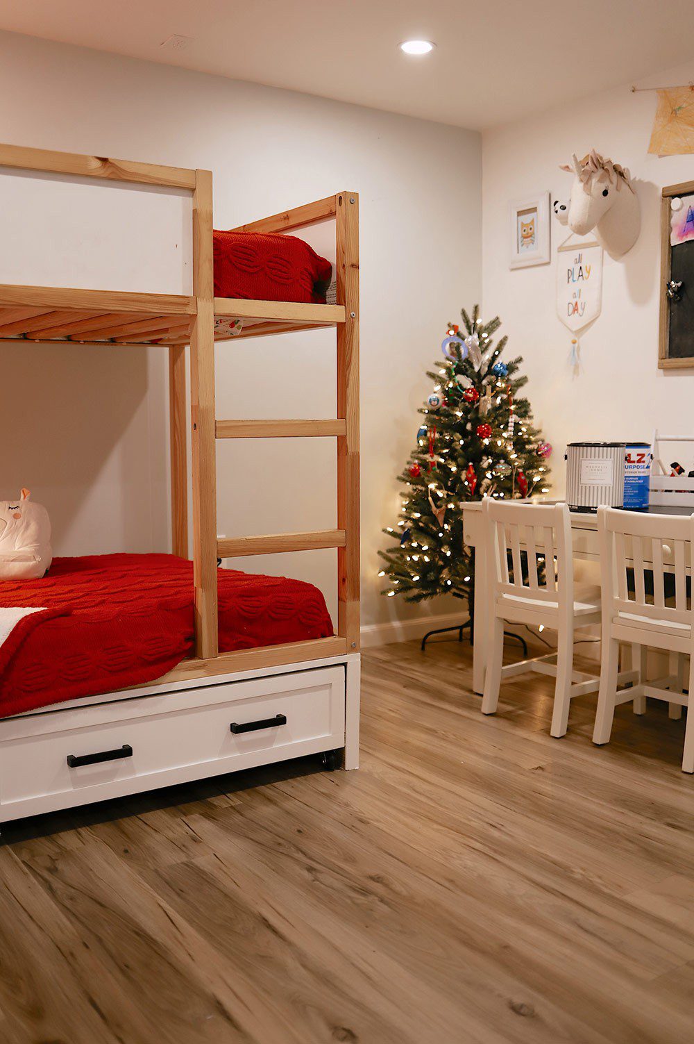 Magnolia Paint in Emmie's Room from KILZ easy feature wall update by Tabitha Blue of Fresh Mommy Blog